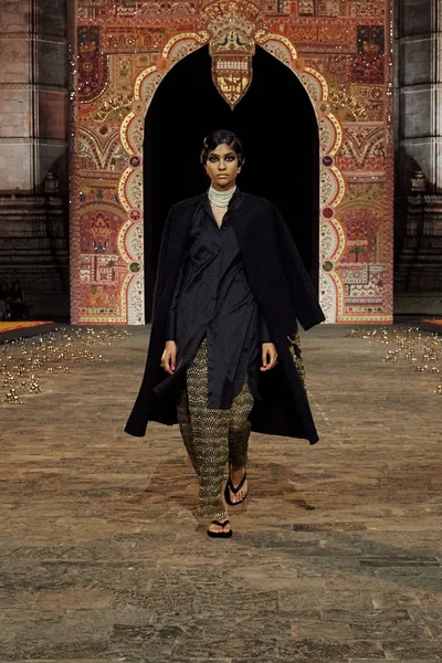Look 2